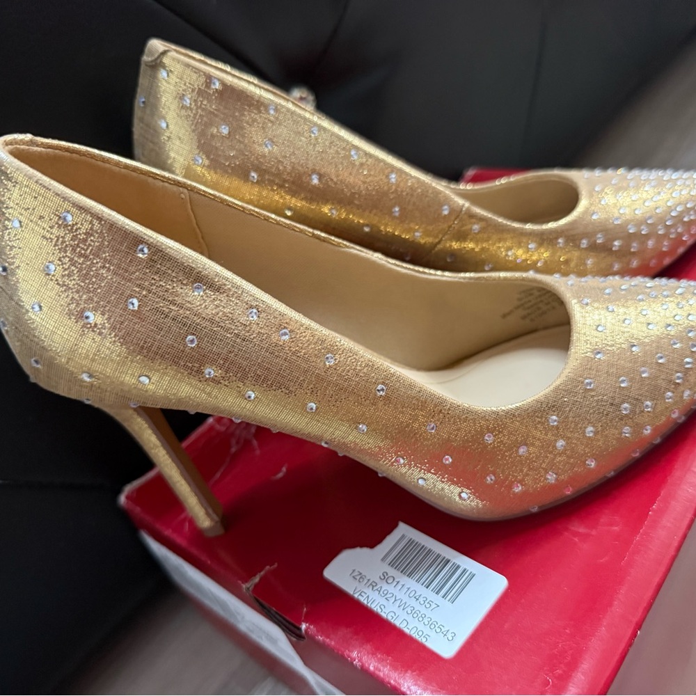 Journee Collection Gold Studded Heels - Picture 10 of 15